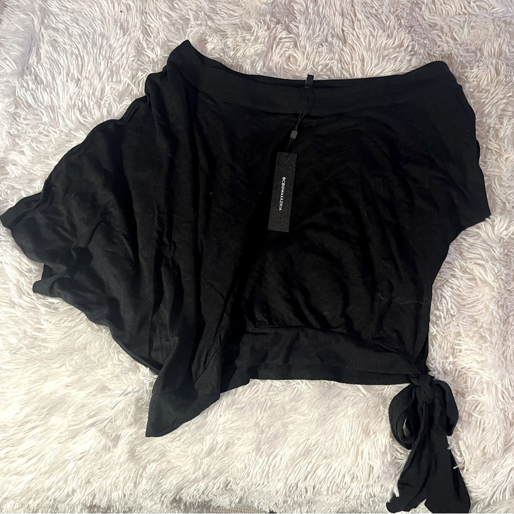 BCBG Off-The-Shoulder Top in black XS